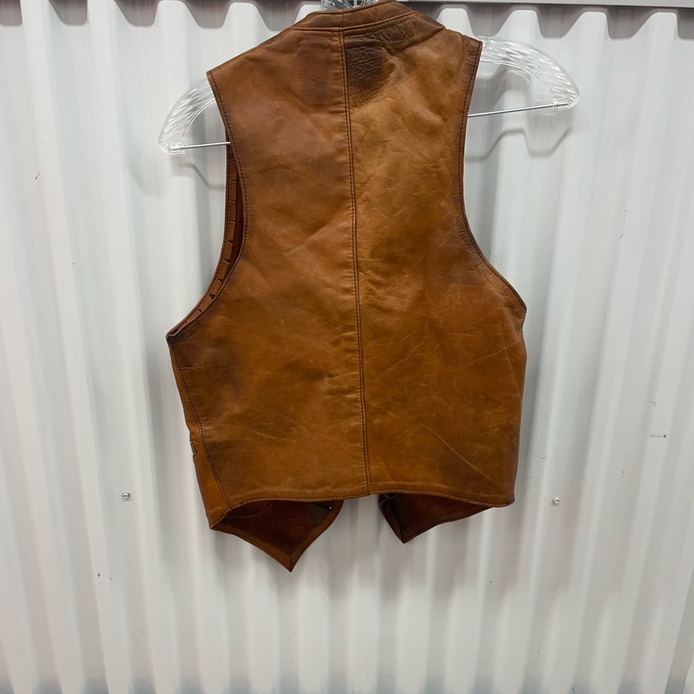 Vintage Men’s Tan Leather Vest - Picture 7 of 16